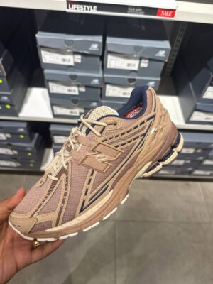NEW BALANCE 1906R