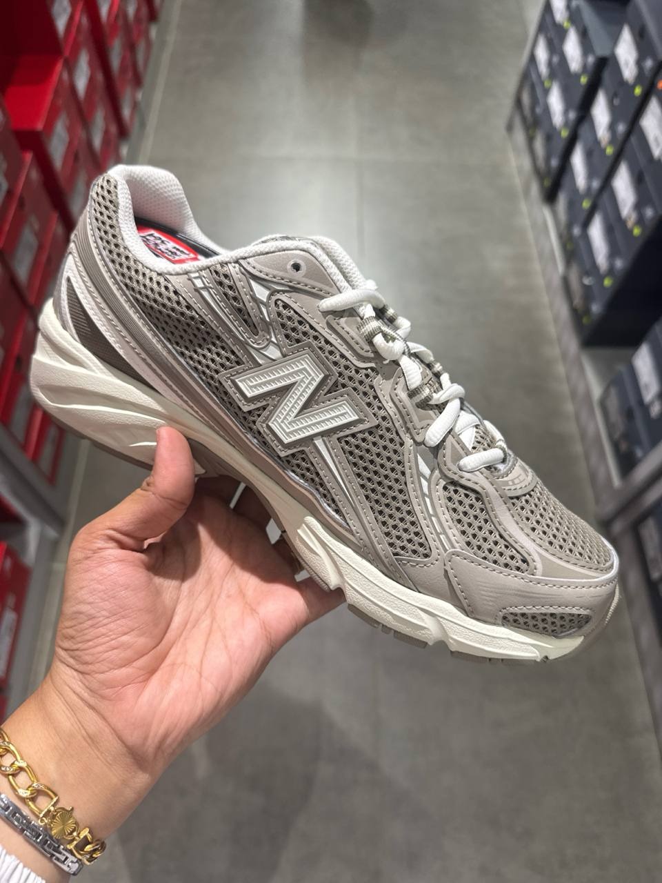 NEW BALANCE 740 (BROWN CREAM)