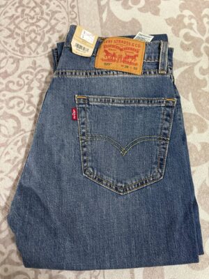 Levis 505 size 28 (Best Season)